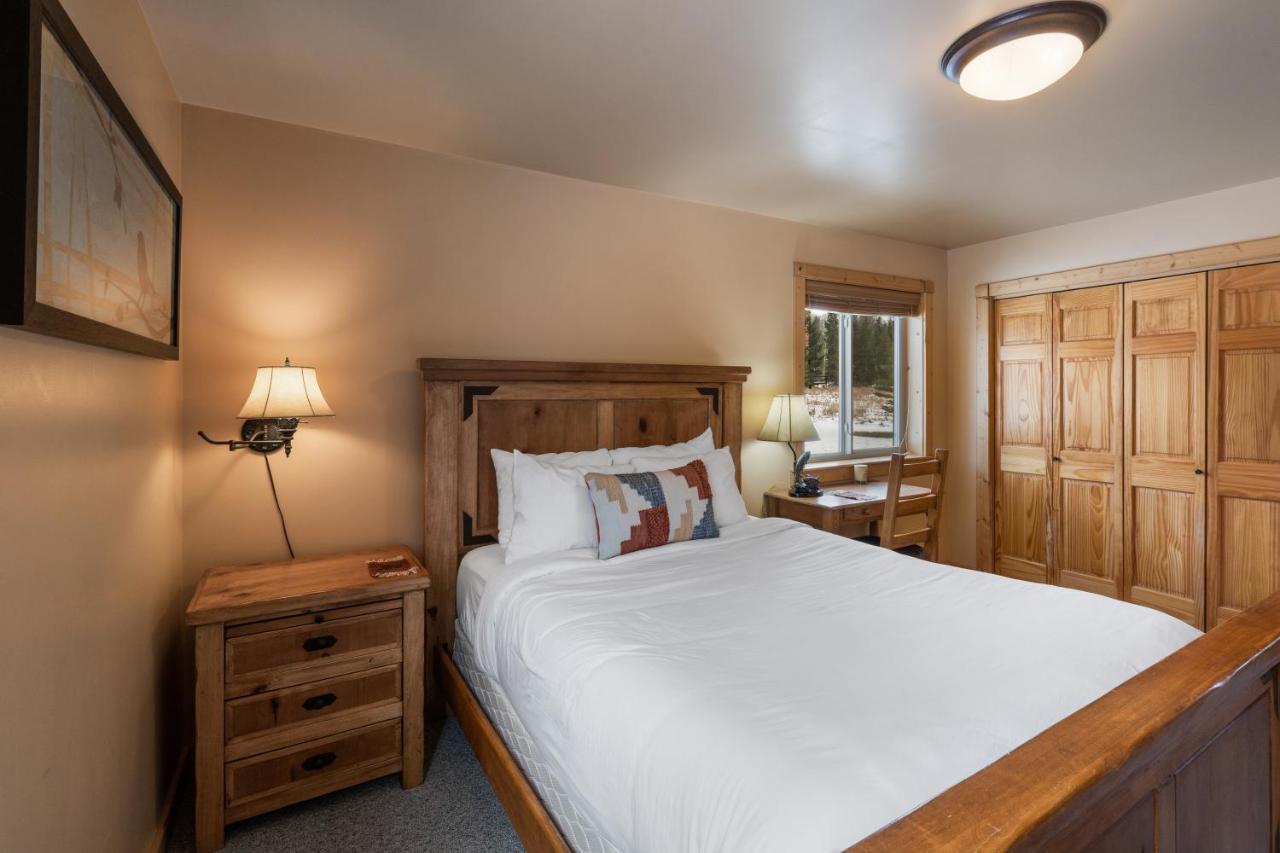 Mule Deer Cabin West Yellowstone Buitenkant foto