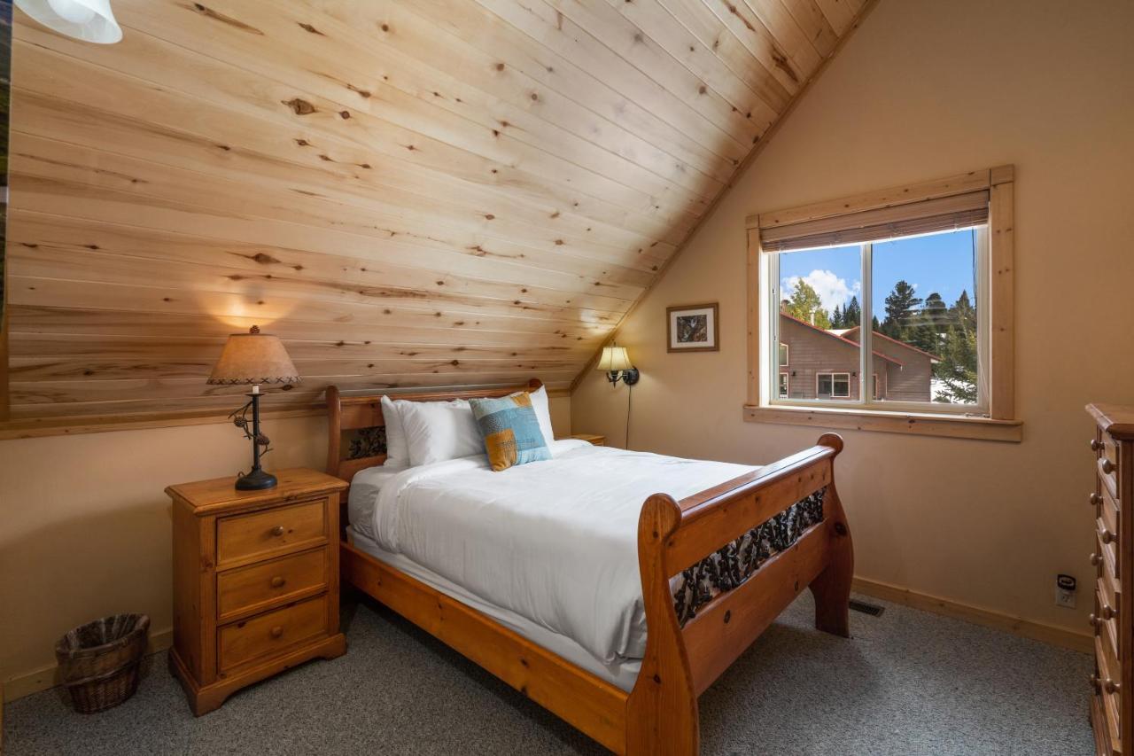Mule Deer Cabin West Yellowstone Buitenkant foto